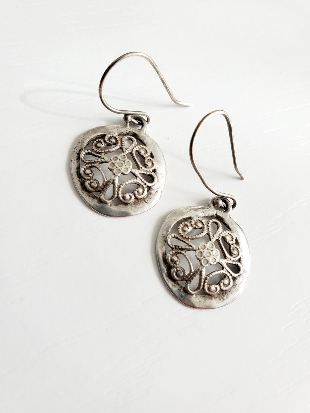 Vintage Sterling Silver 925 Filigree Medallion Drop Earrings